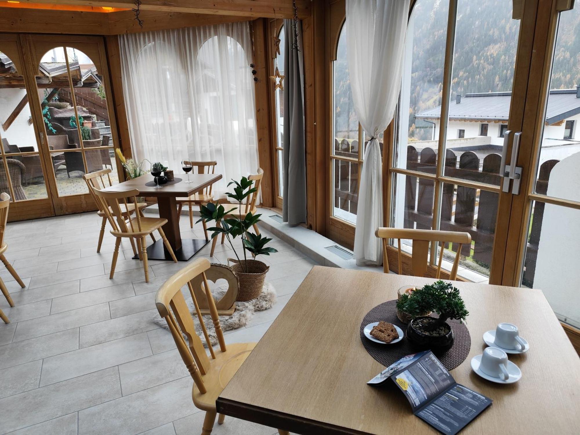 Pitztal Living Aparthotel Jerzens Exteriör bild